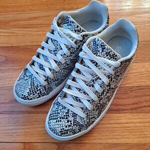 K-Swiss Women’s Size 7.5 Snakeskin Print Sneakers White Lace Up Casual Shoes